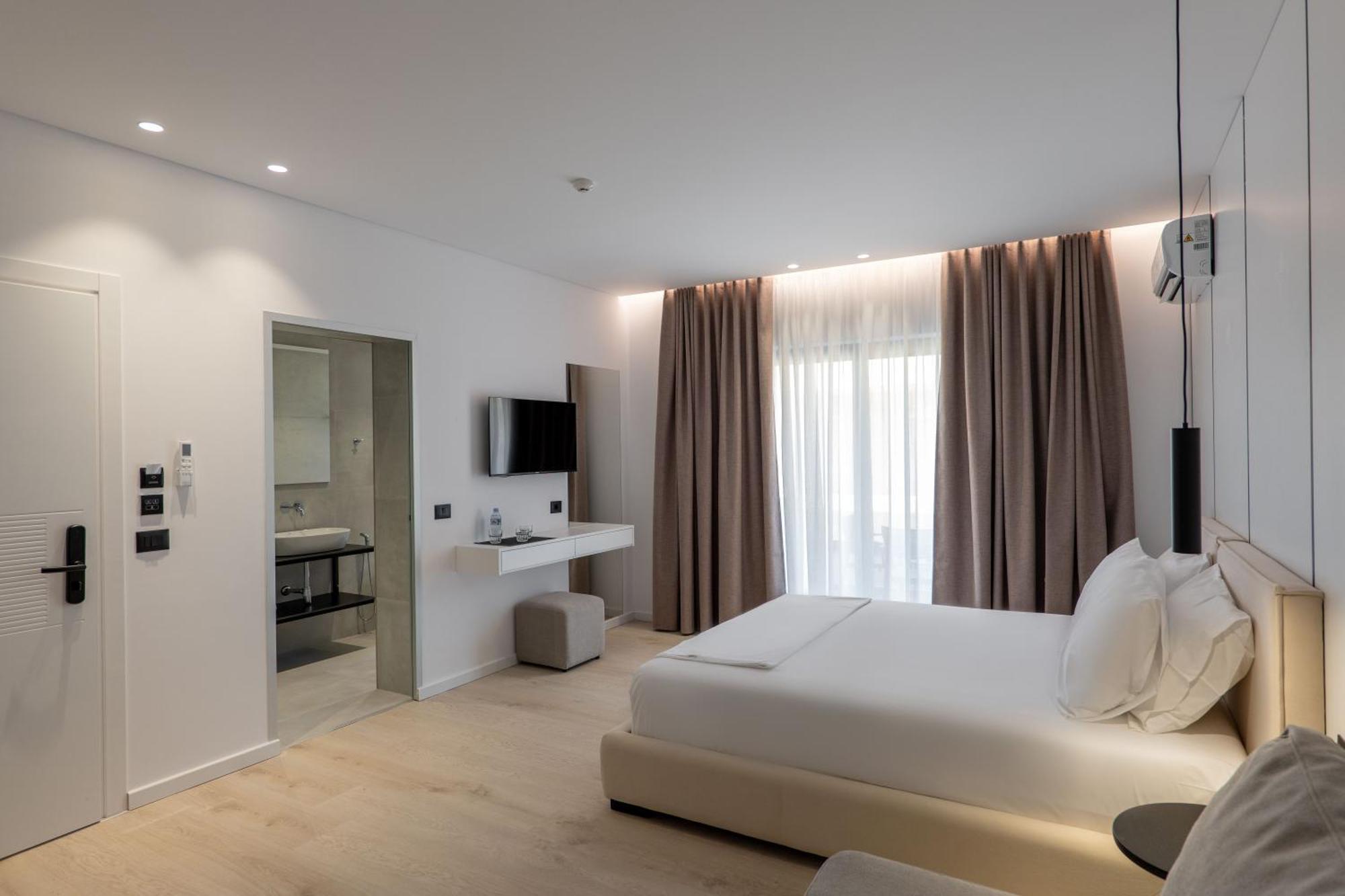 Arrei Hotel Sarandë Exterior foto