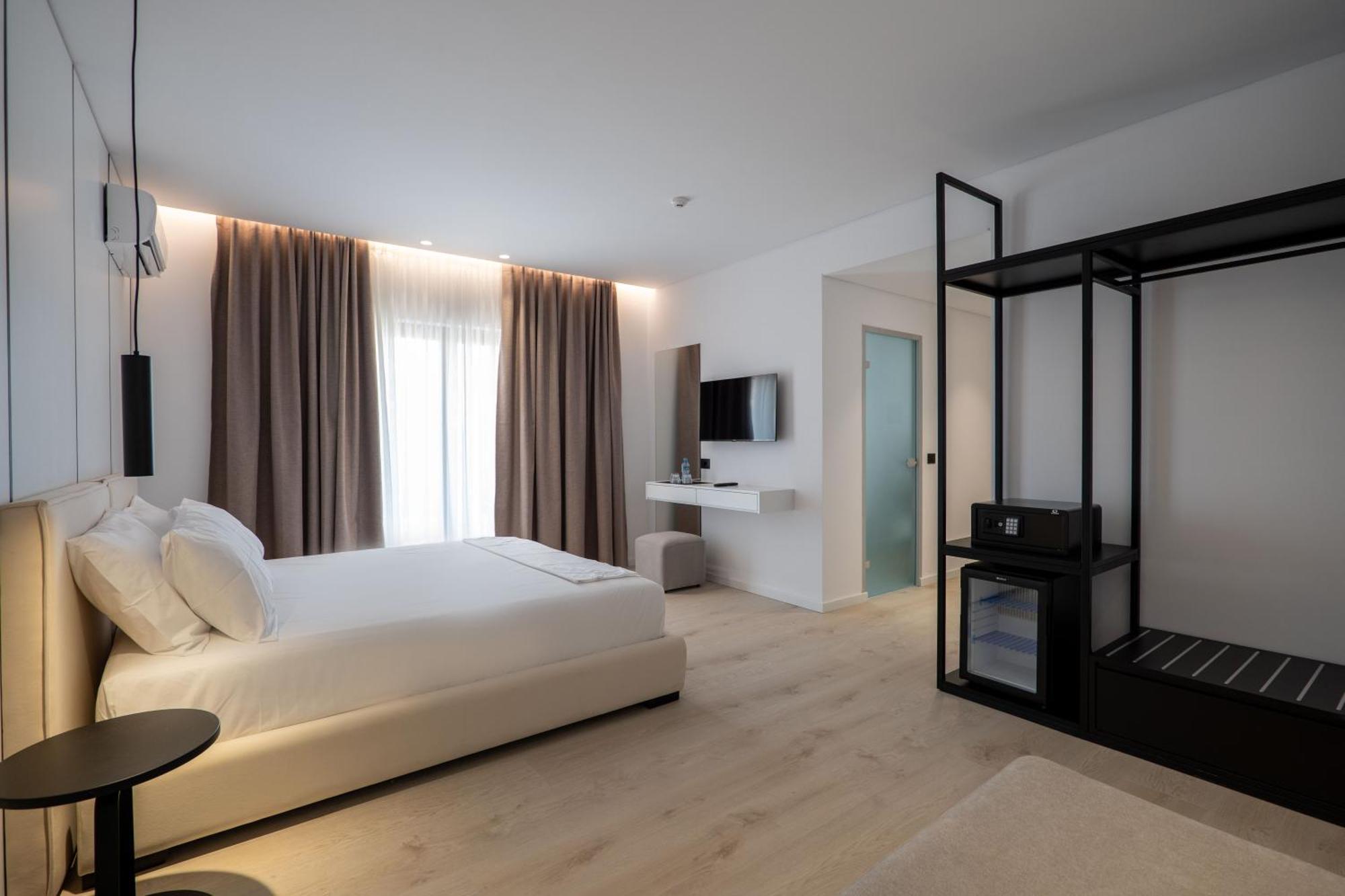 Arrei Hotel Sarandë Exterior foto
